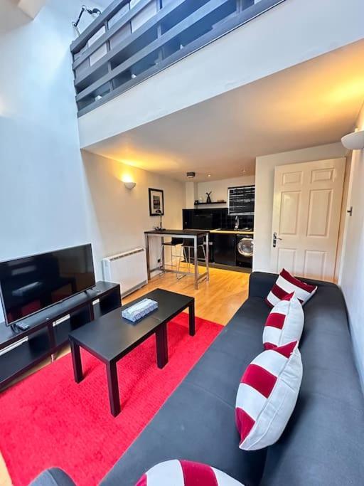Kay Star Living Apartment Birmingham Bagian luar foto