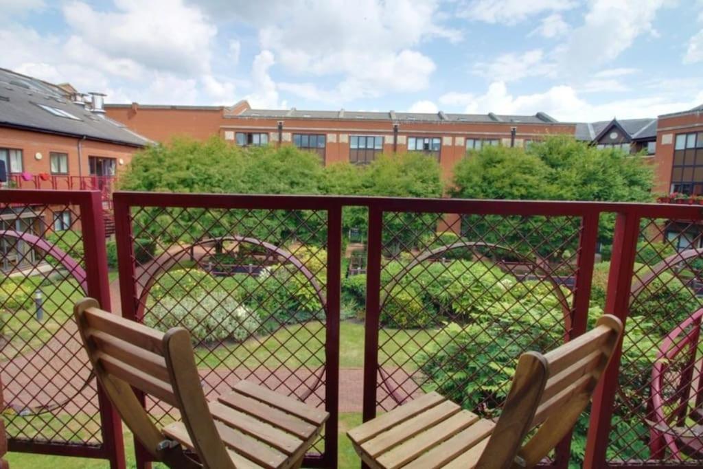 Kay Star Living Apartment Birmingham Bagian luar foto